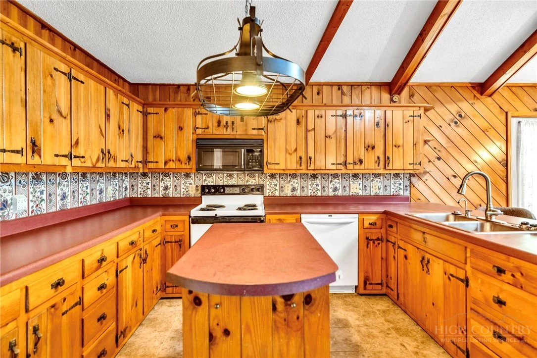 Image number 14 for the current listing