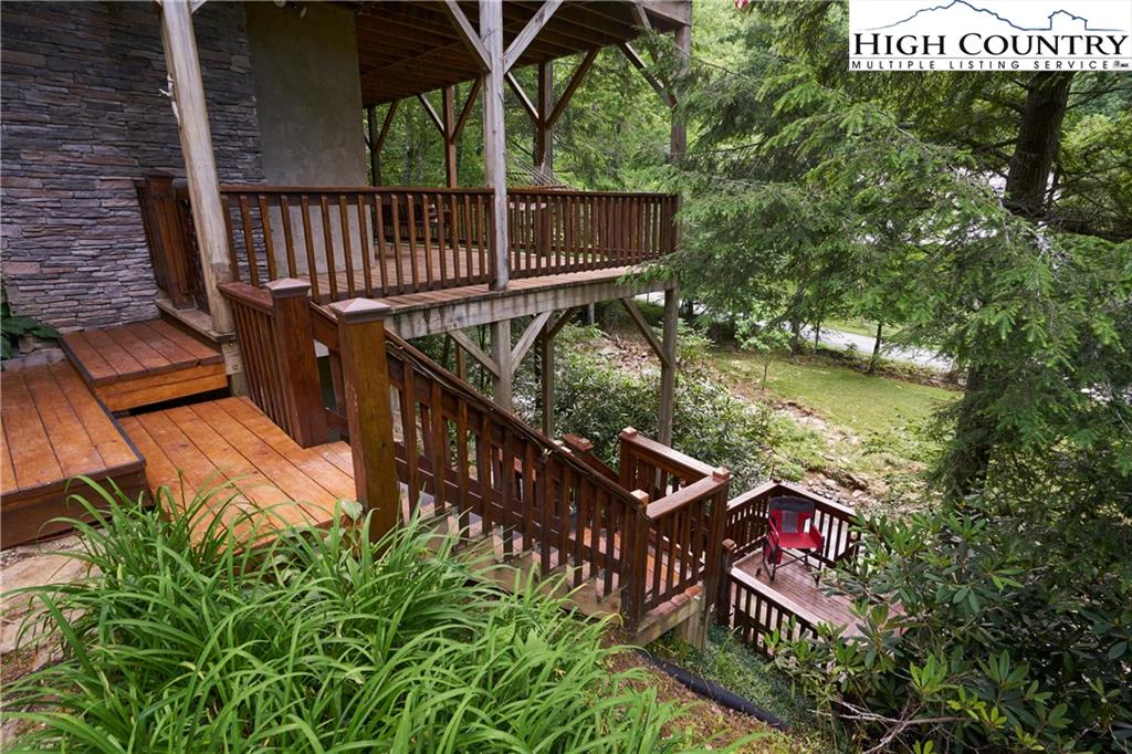 Image number 11 for the current listing