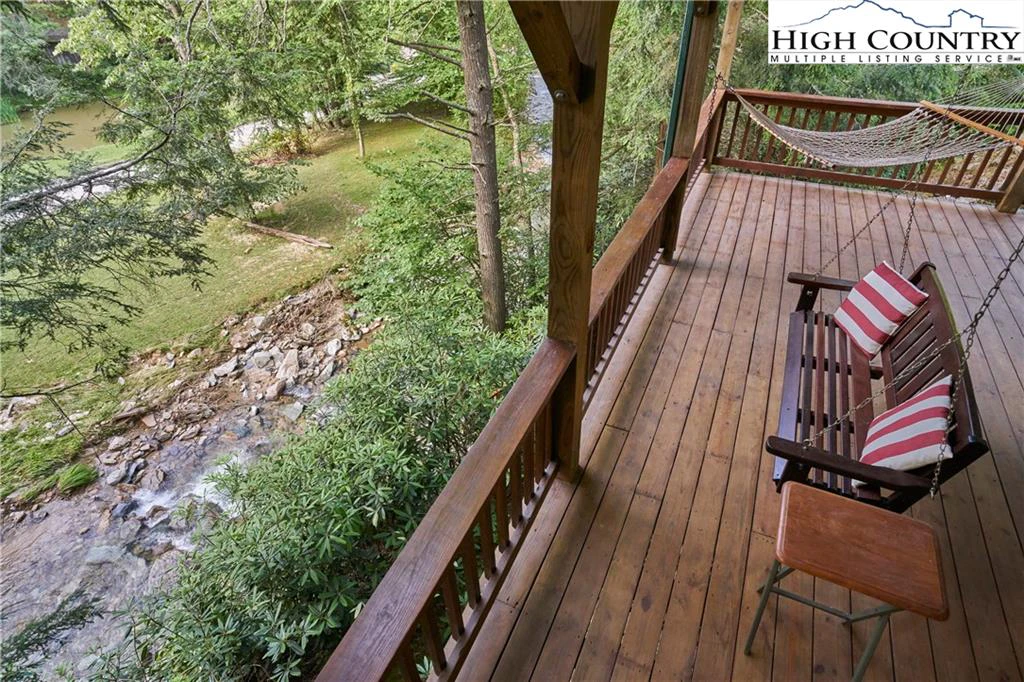 Image number 9 for the current listing