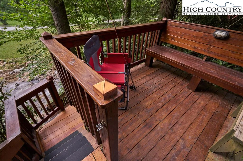 Image number 6 for the current listing