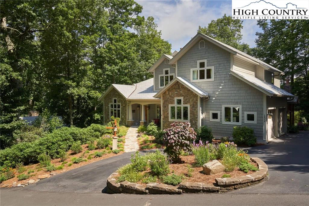 Image number 1 for the current listing