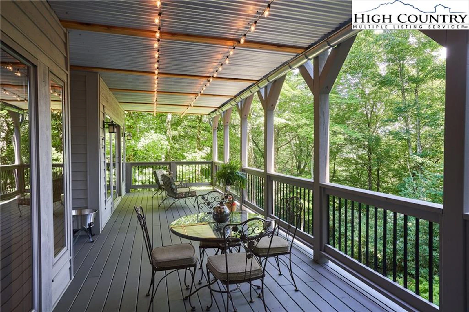 Image number 21 for the current listing