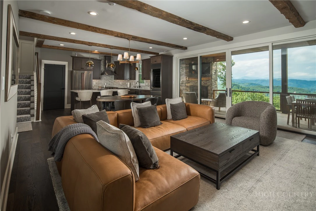 Image number 7 for the current listing
