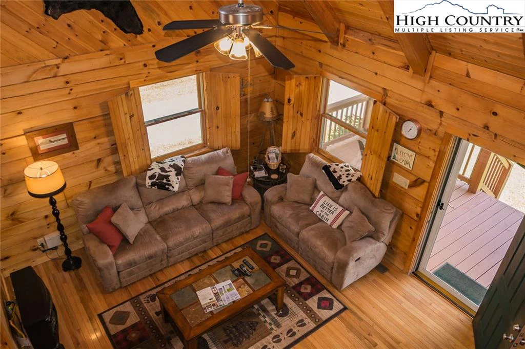 Image number 5 for the current listing