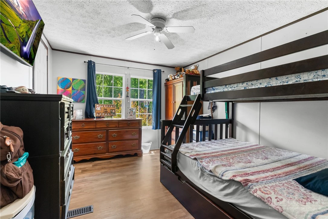 Image number 3 for the current listing