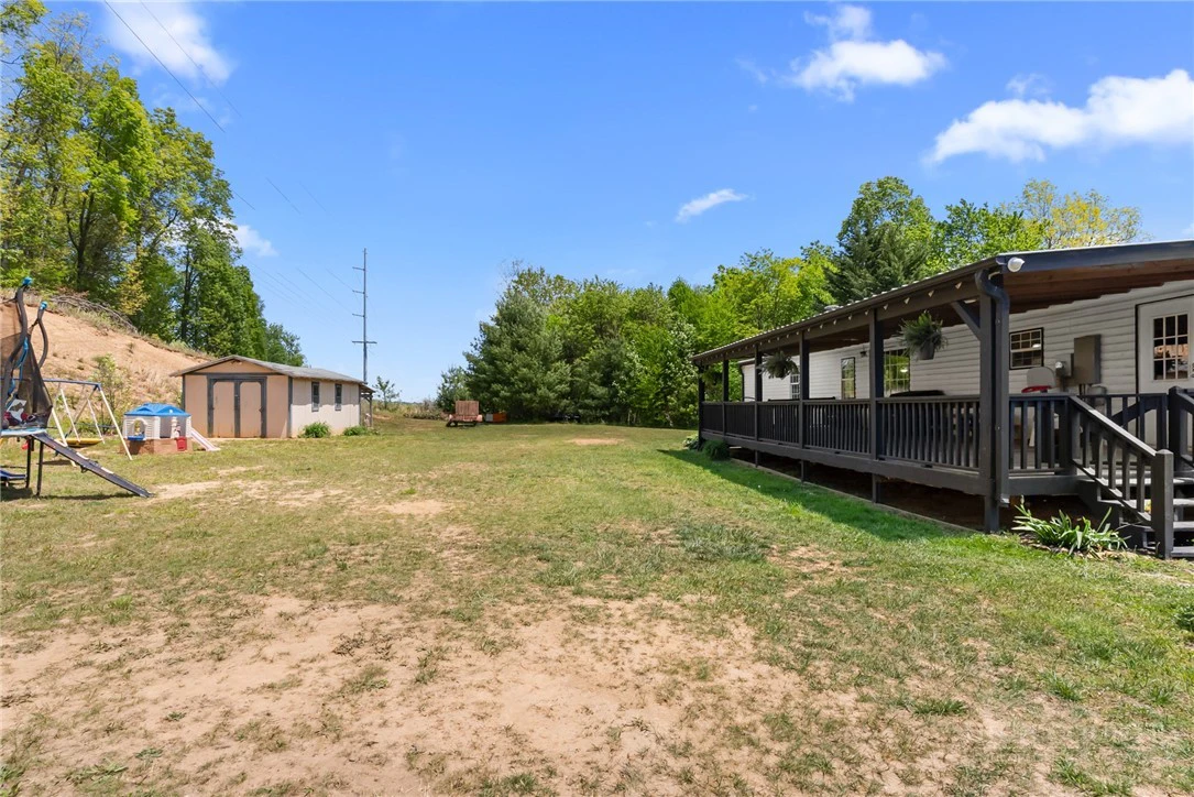 Image number 16 for the current listing