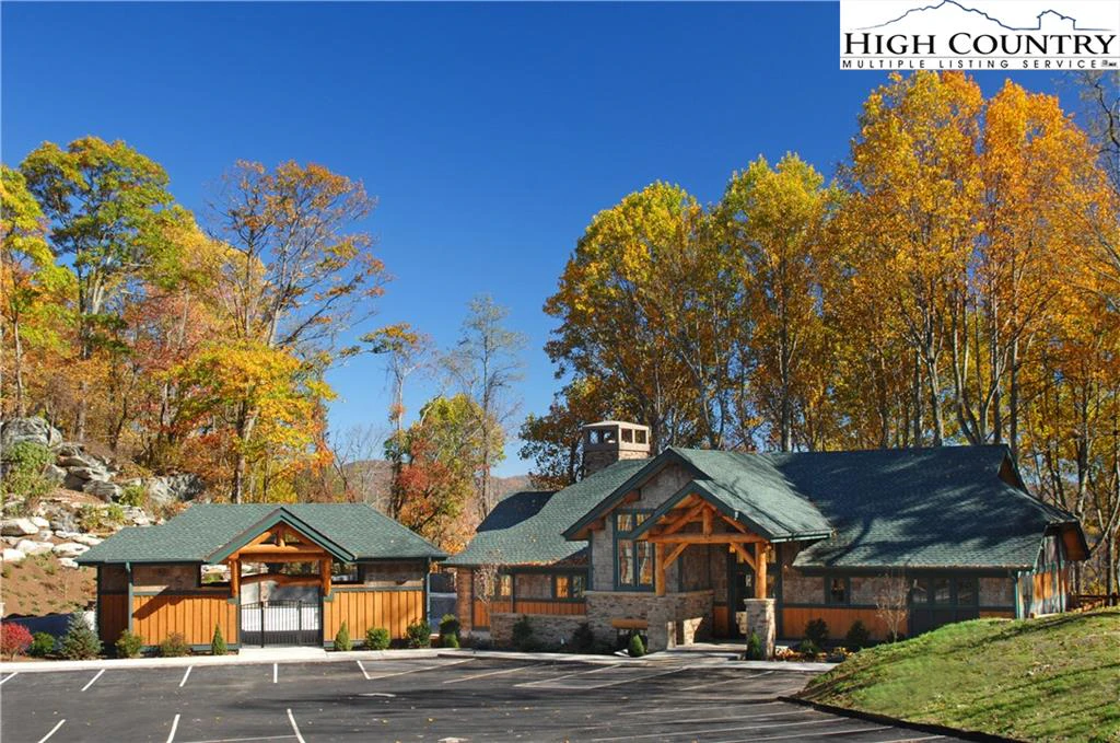 Image number 11 for the current listing