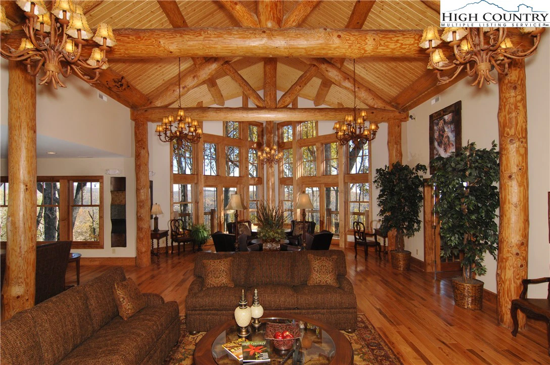 Image number 12 for the current listing