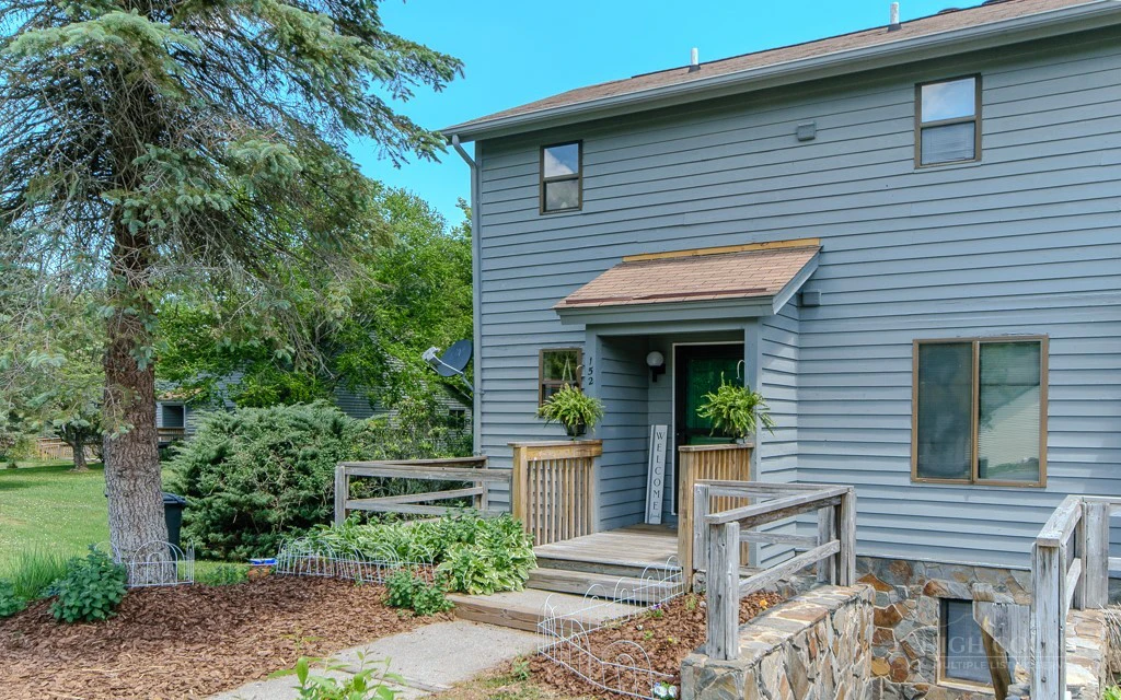 Image number 1 for the current listing