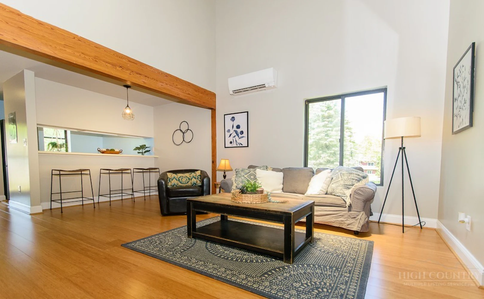 Image number 12 for the current listing