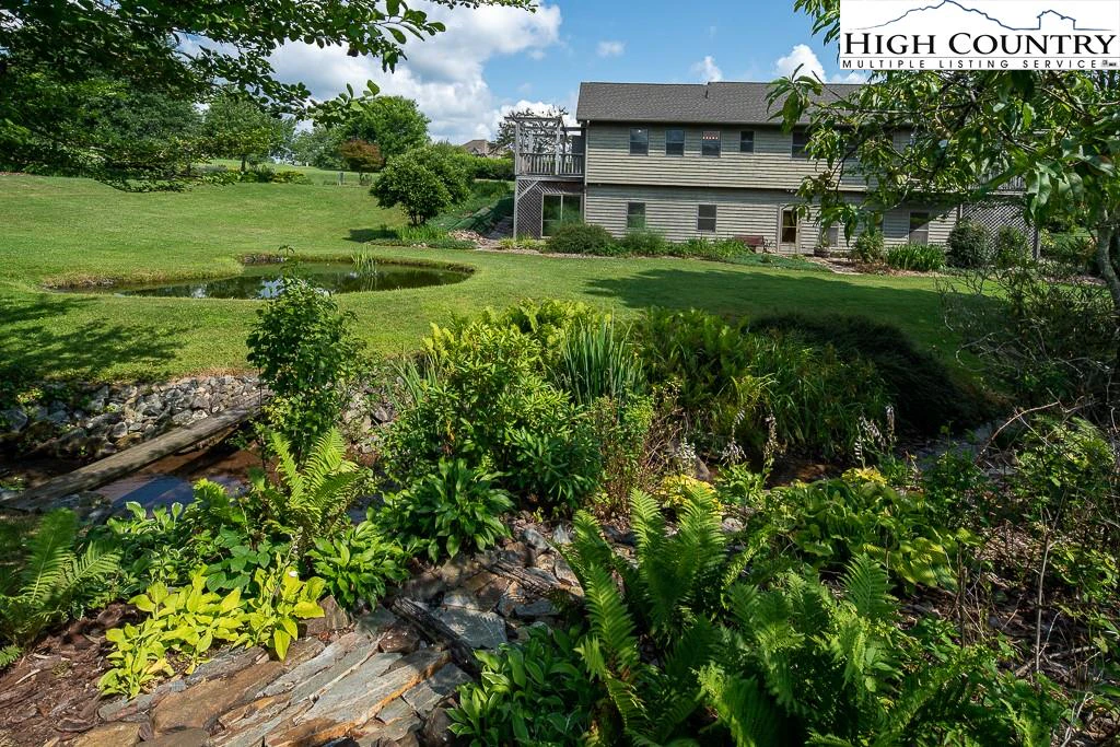Image number 16 for the current listing