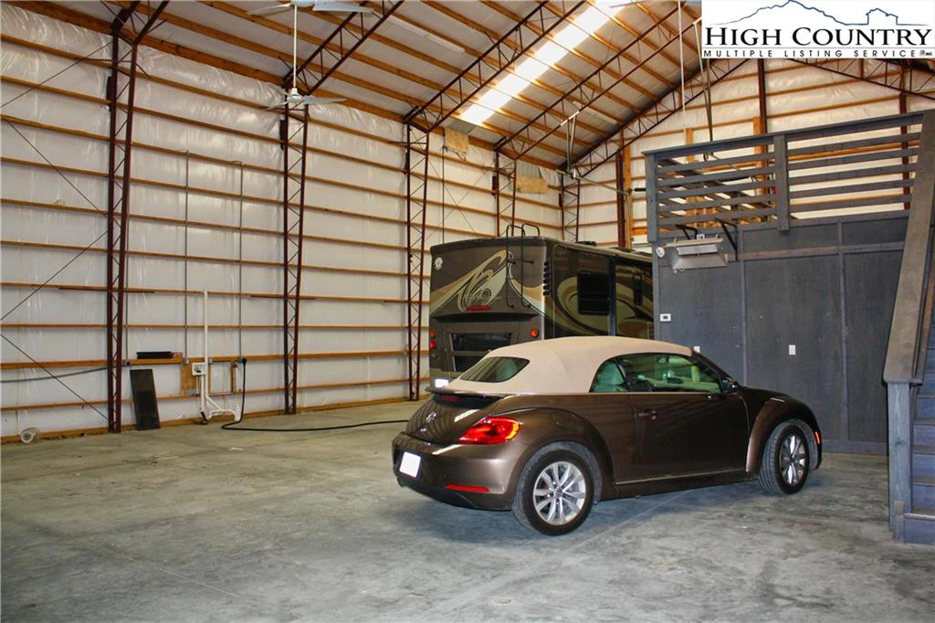 Image number 5 for the current listing