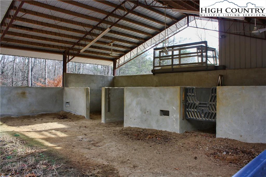 Image number 6 for the current listing