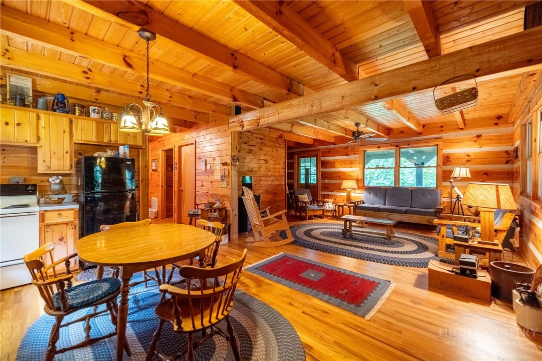 Image number 11 for the current listing