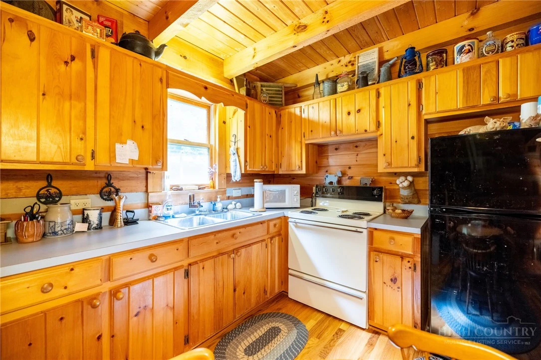 Image number 12 for the current listing
