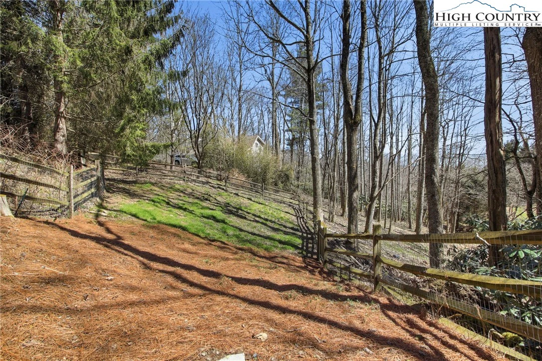 Image number 7 for the current listing