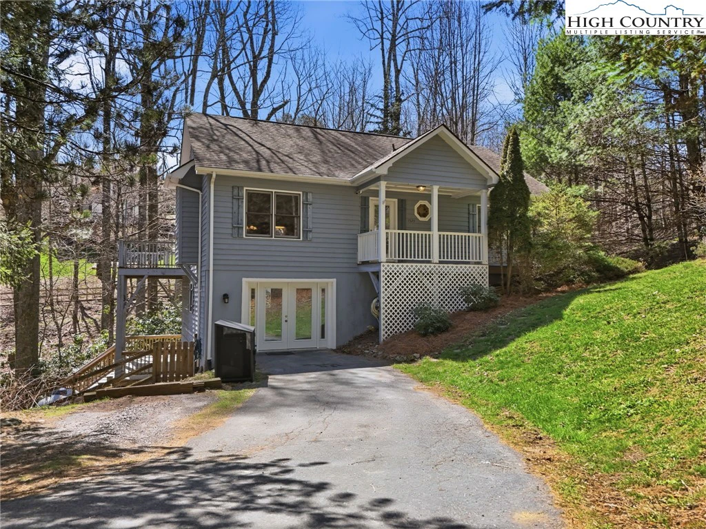 Image number 3 for the current listing
