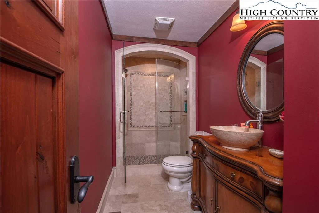 Image number 7 for the current listing