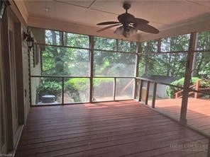 Image number 6 for the current listing