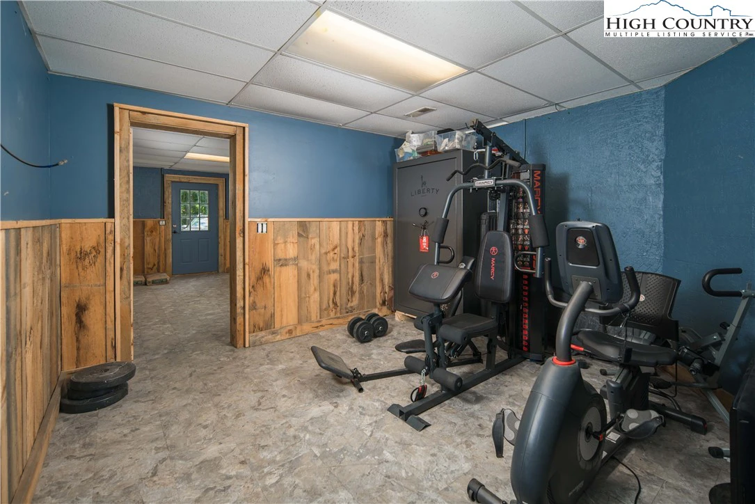 Image number 10 for the current listing