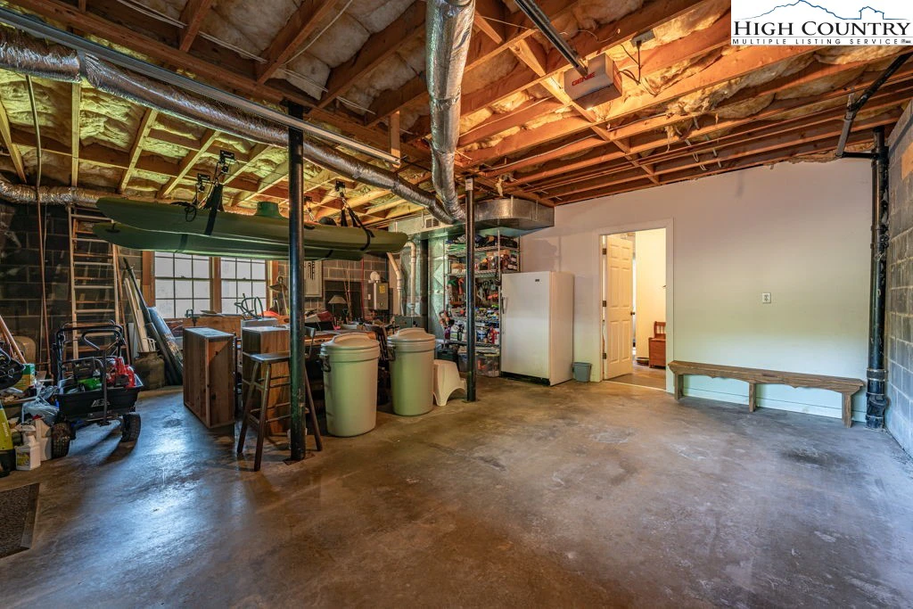 Image number 12 for the current listing