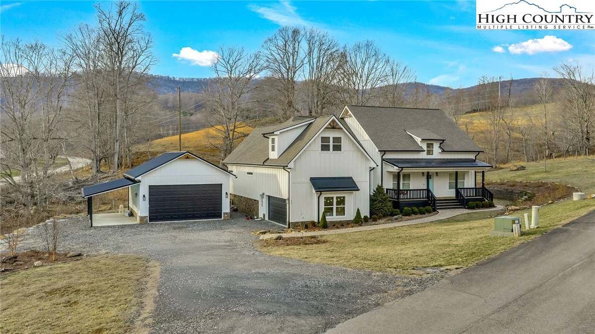 Image number 1 for the current listing