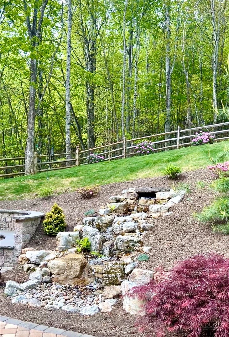 Image number 20 for the current listing