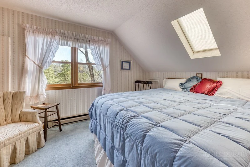 Image number 7 for the current listing