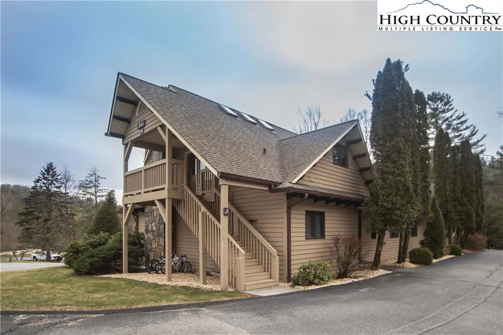 Image number 1 for the current listing
