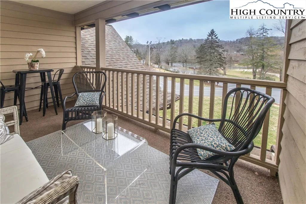 Image number 5 for the current listing