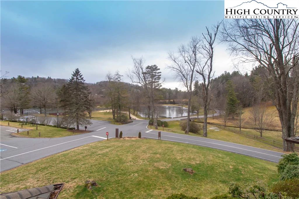 Image number 3 for the current listing