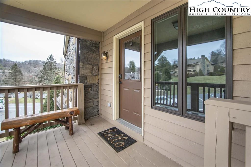 Image number 18 for the current listing