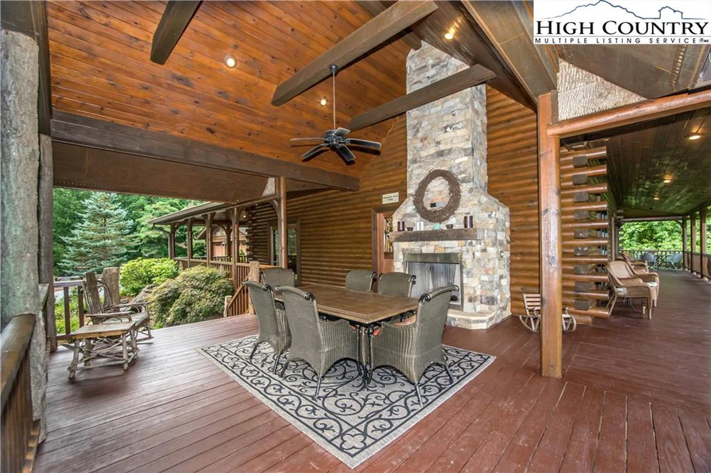 Image number 21 for the current listing
