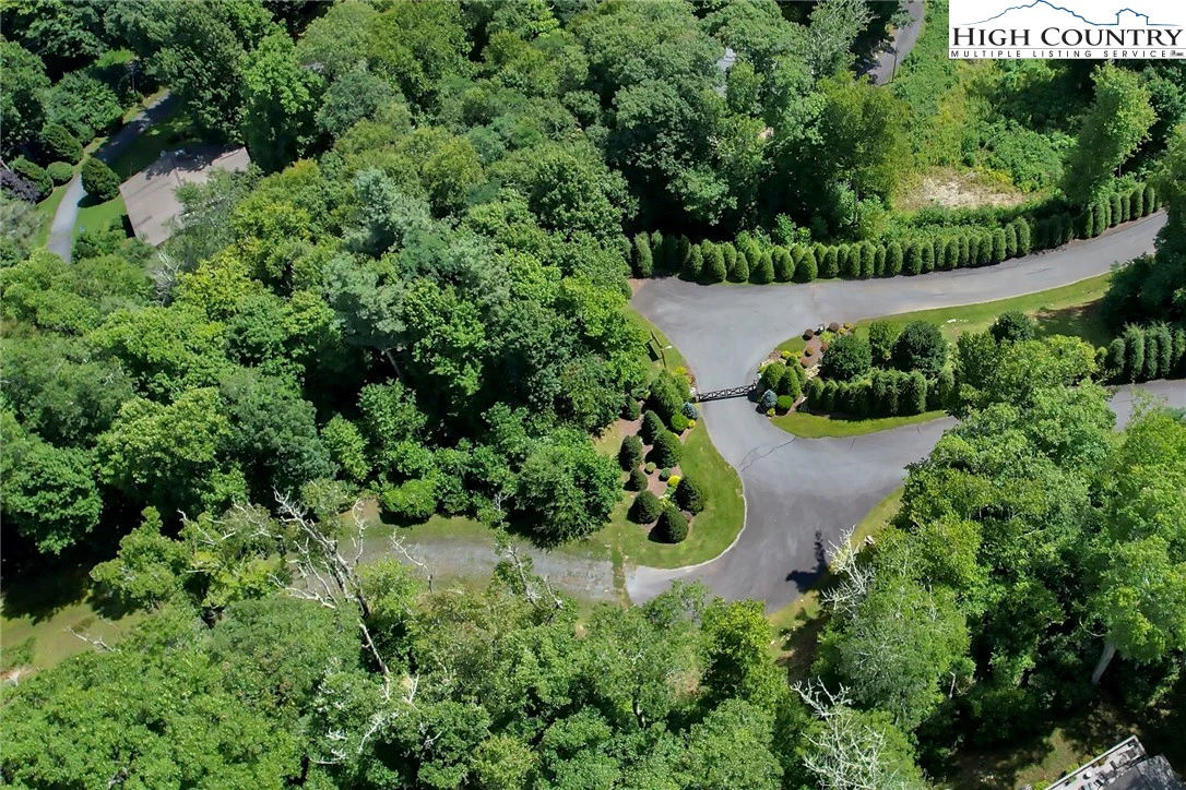 Image number 11 for the current listing