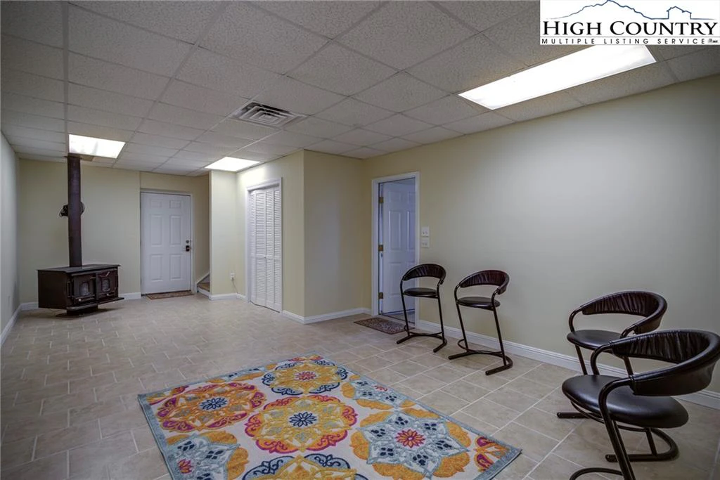 Image number 3 for the current listing