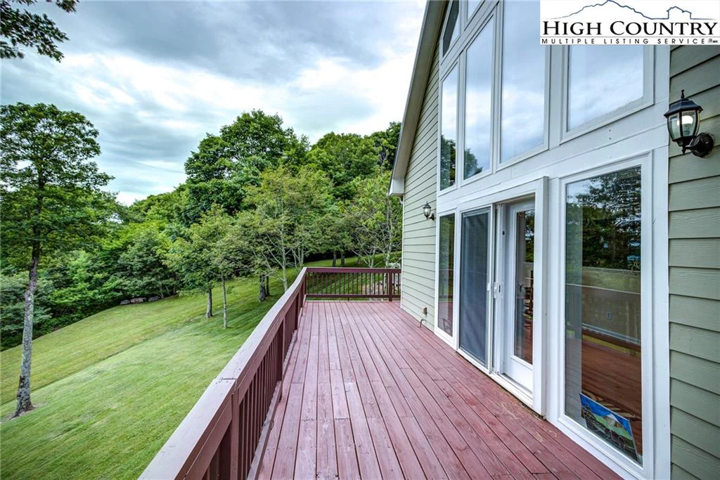 Image number 7 for the current listing