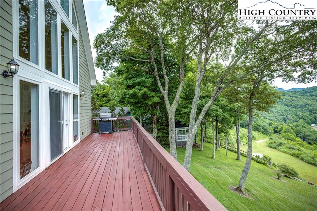 Image number 8 for the current listing