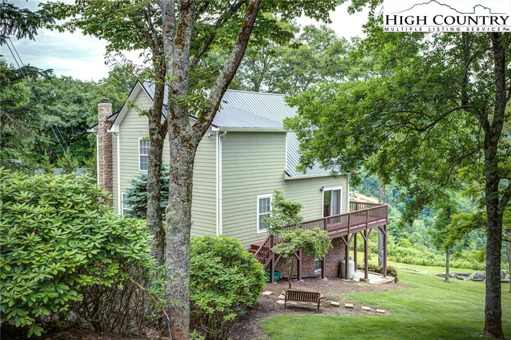 Image number 19 for the current listing