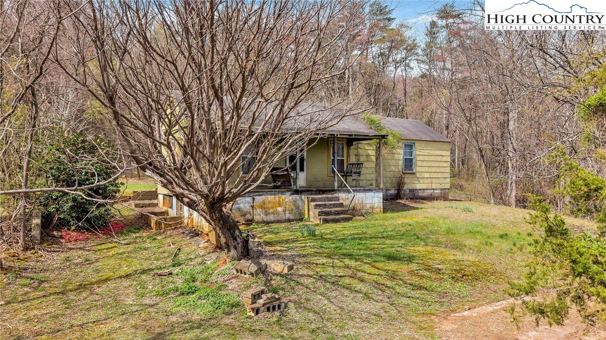Image number 3 for the current listing