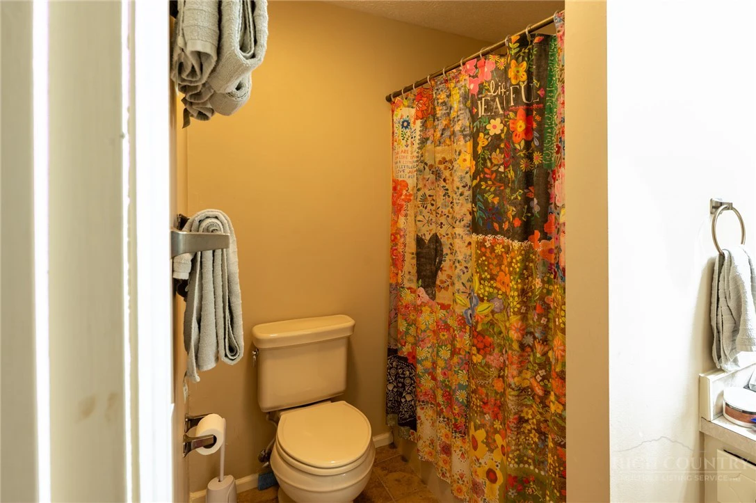 Image number 20 for the current listing