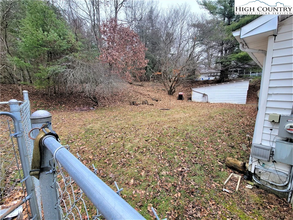 Image number 12 for the current listing