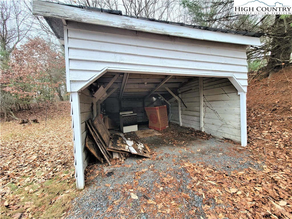 Image number 10 for the current listing