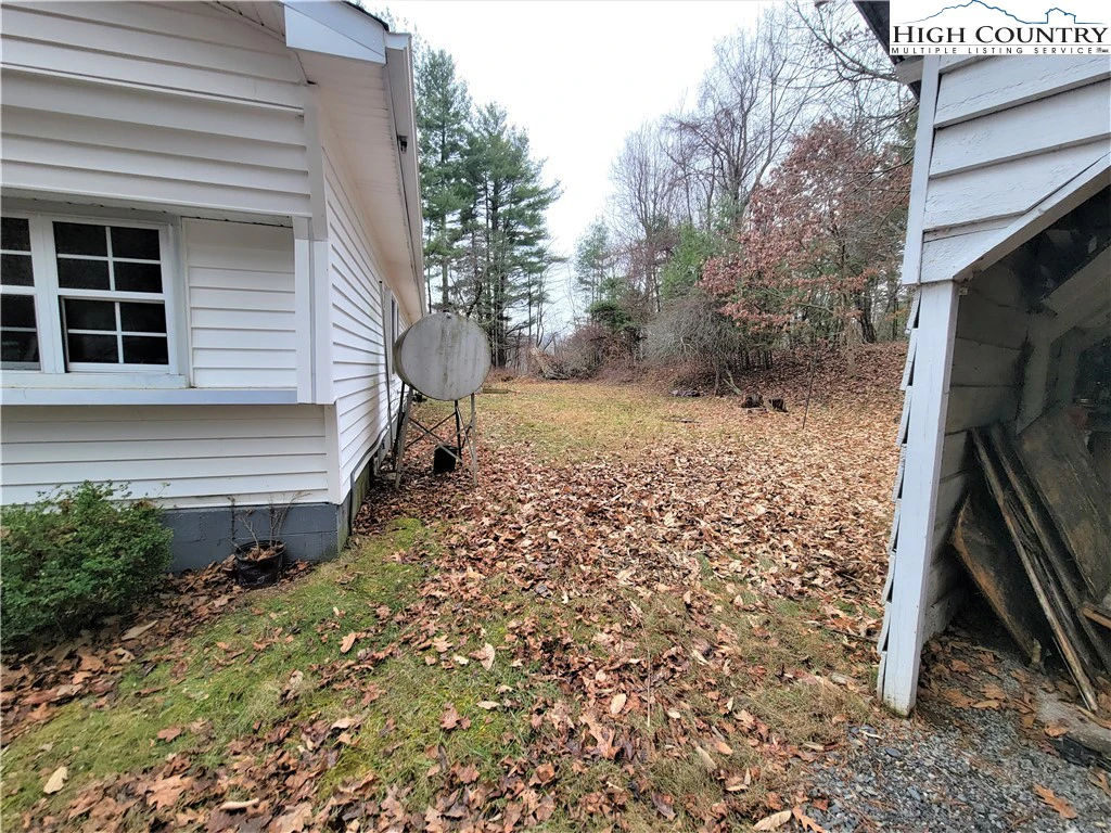 Image number 9 for the current listing