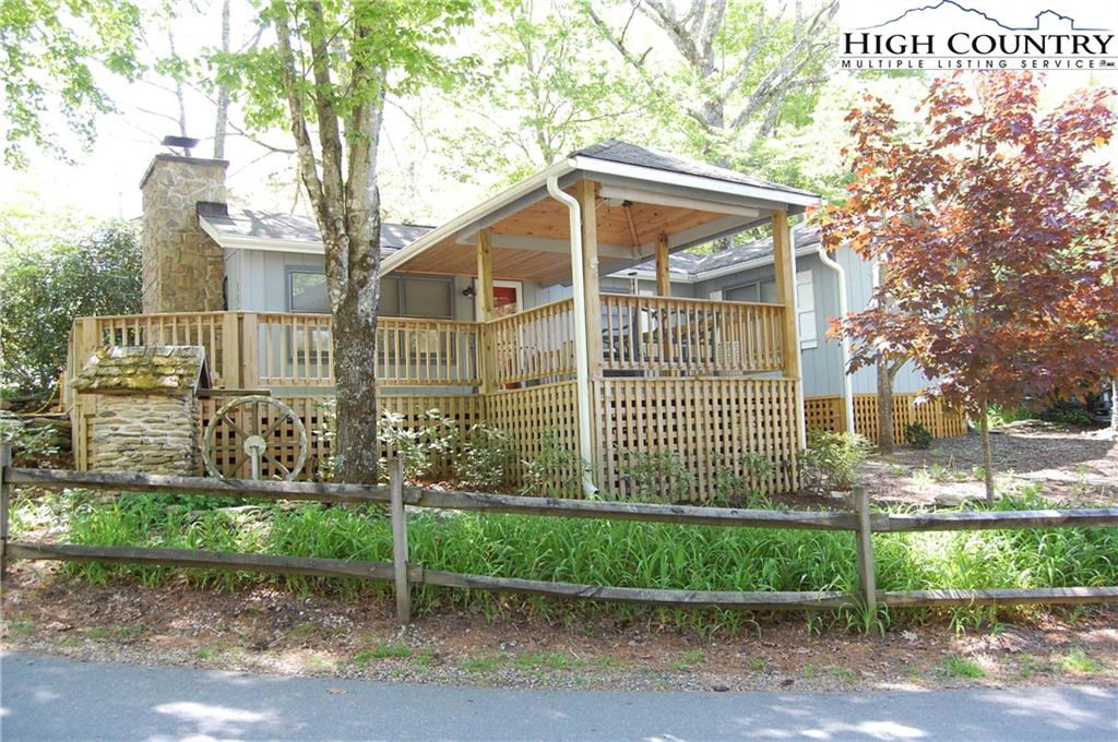 Image number 1 for the current listing