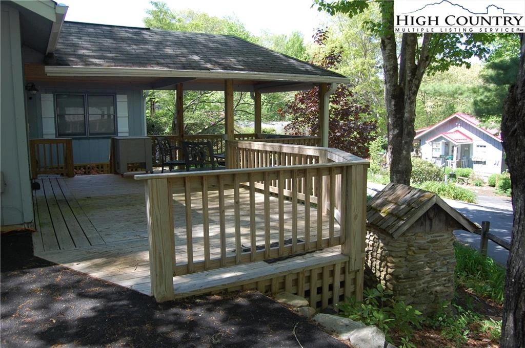 Image number 10 for the current listing