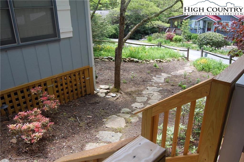 Image number 6 for the current listing
