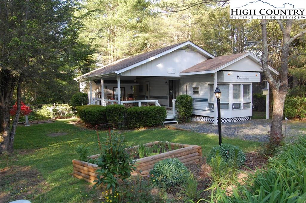 Image number 1 for the current listing