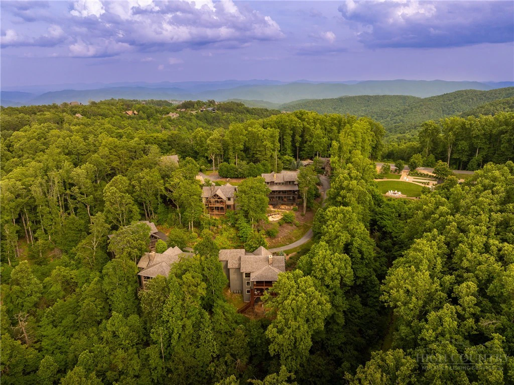 Image number 18 for the current listing