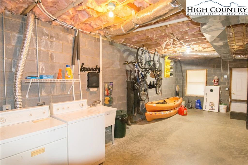 Image number 7 for the current listing
