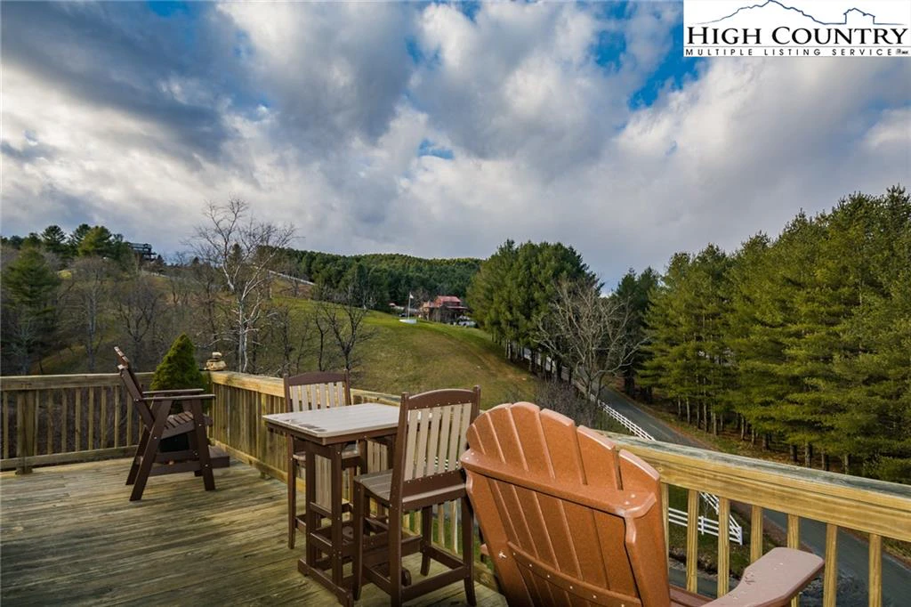 Image number 9 for the current listing